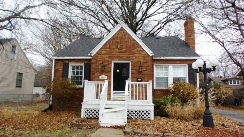 2803 Grand Ave