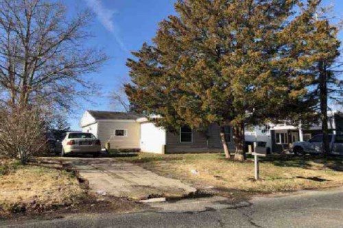 413 W Calabreeze Way