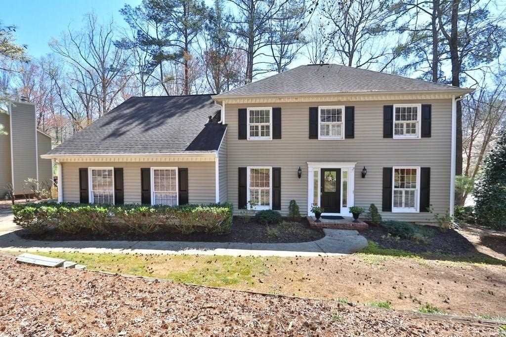 1646 Oak Crest Ct