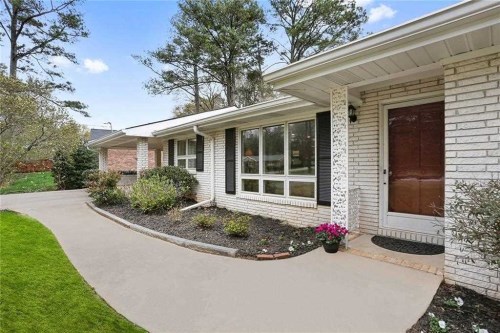 1055 Tuxedo Ct