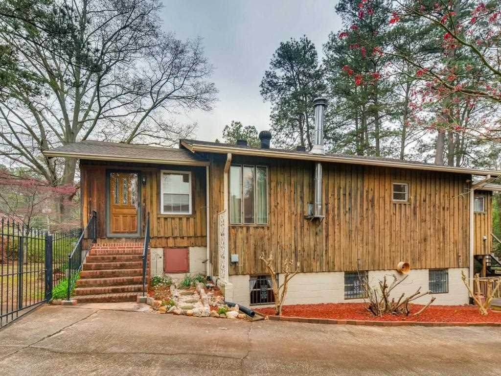 2668 Ben Hill Ave