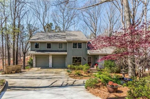 555 Woodman Place