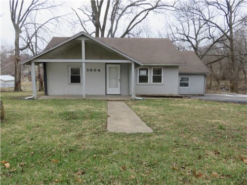 2804 N 75th Ter