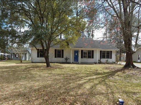 806 Halifax Cir