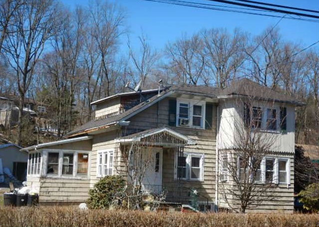 268 W Main St