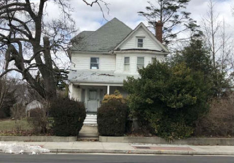 215 Maple Ave