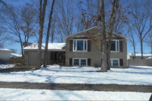 1605 White Cedar Ln