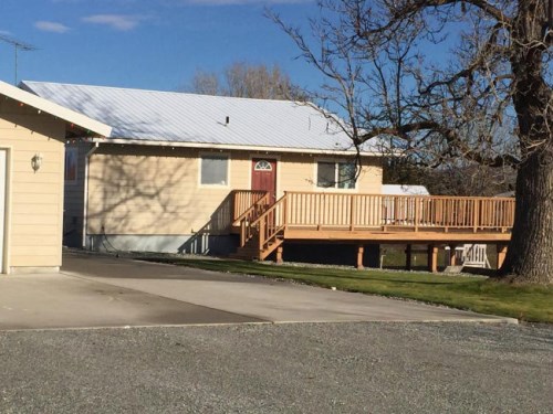 64 Lakeview Way