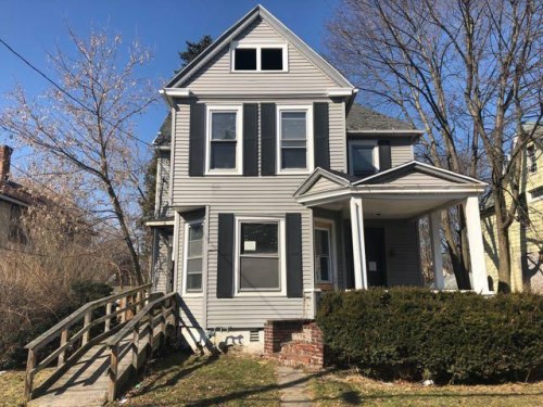 25 Edwards St