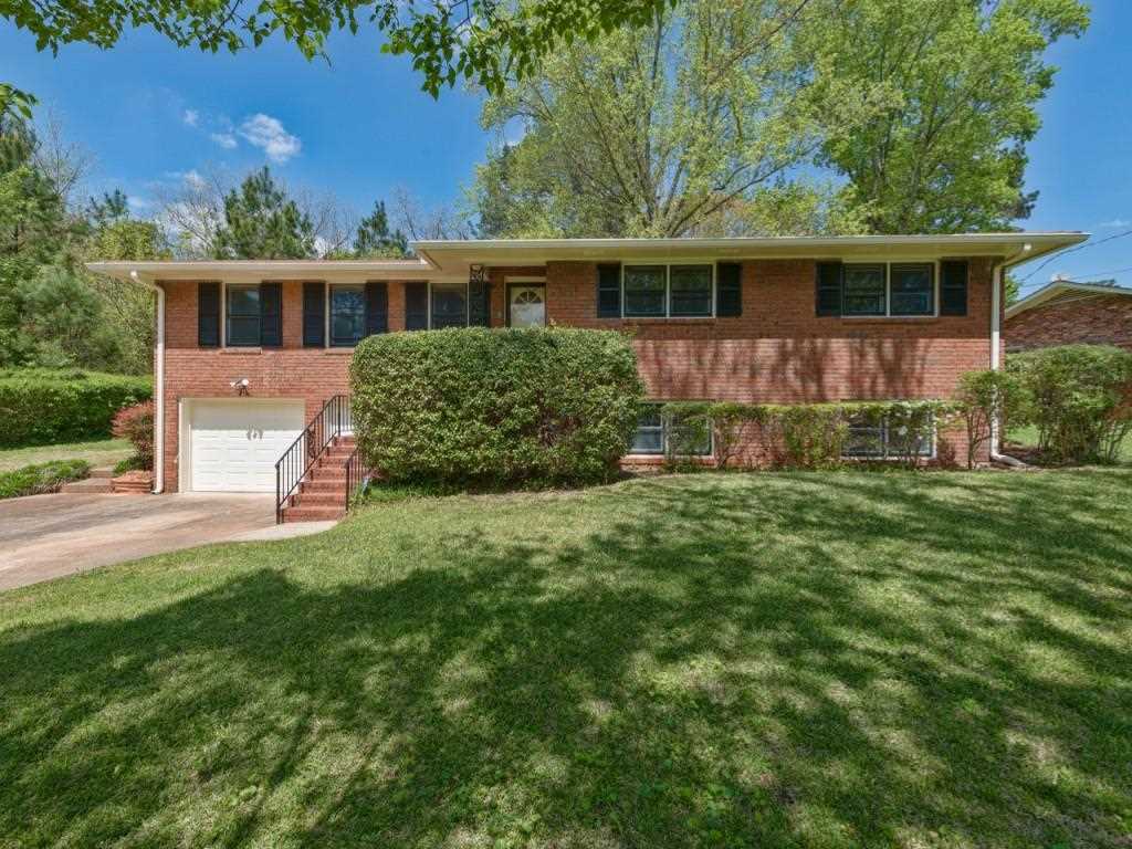 2595 Ben Hill Ave