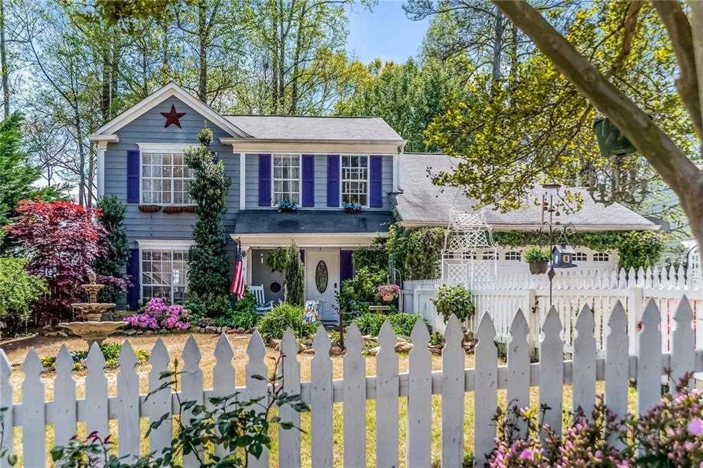 492 Ravinia Way