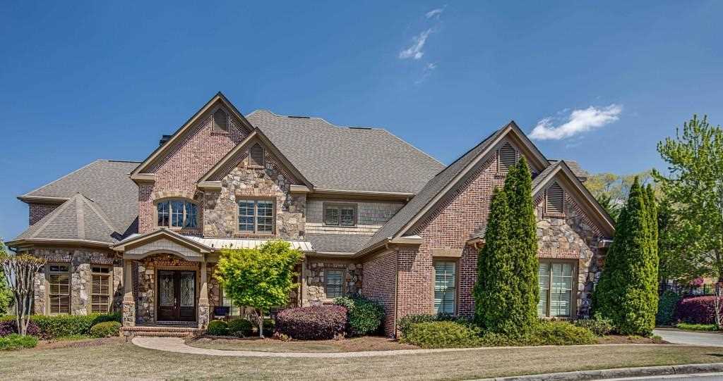 7795 Stables Dr