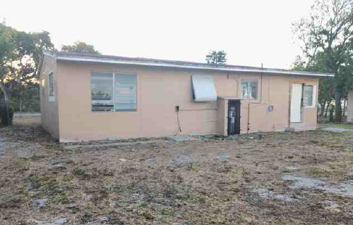 205 NW 28th Ter