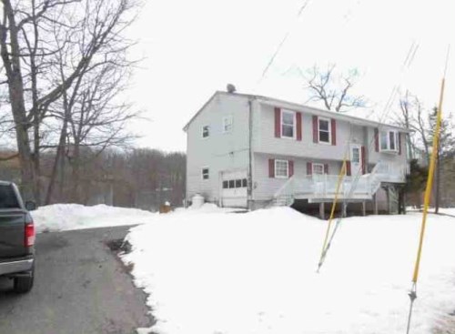 160 Barry Dr N