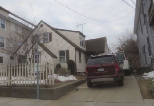 305 Logee St