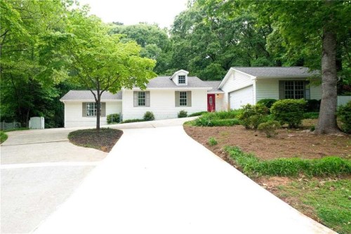 3095 Stone Oak Dr
