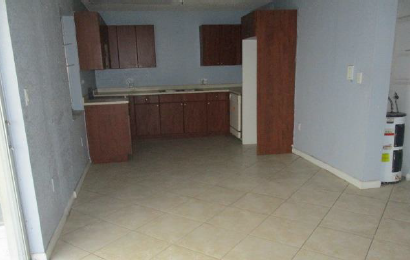 1230 NW 4th Street Apt #4