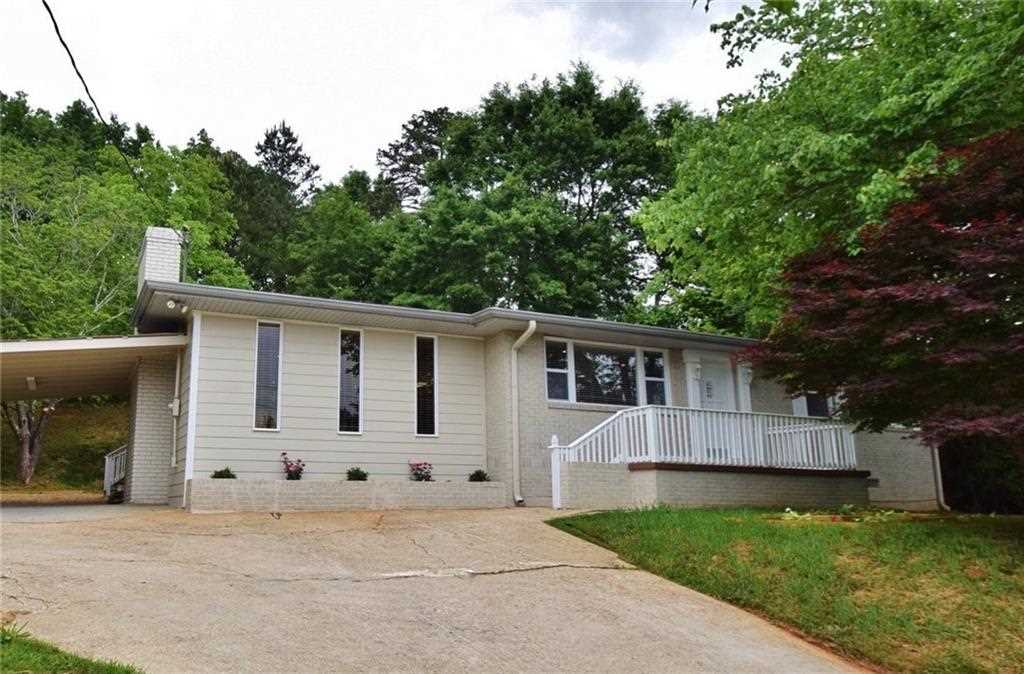 2093 Beverly Rd