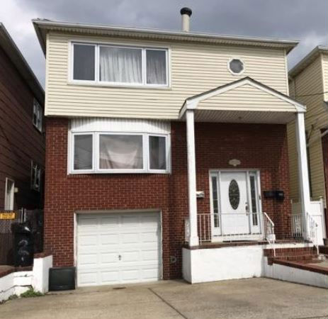 32 Colonial Dr