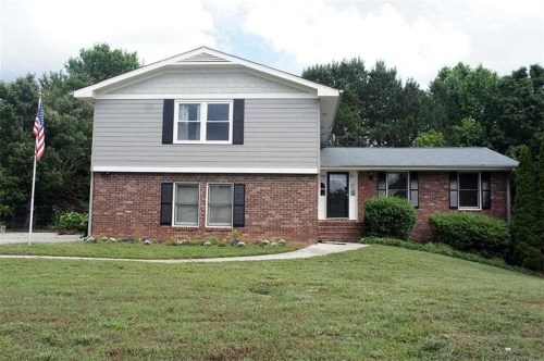 2821 Christopher Ct