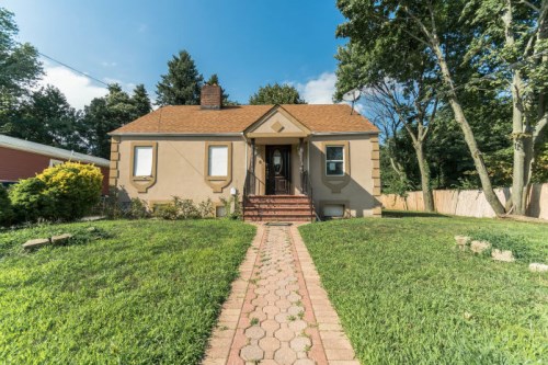 8 Coolidge Ave