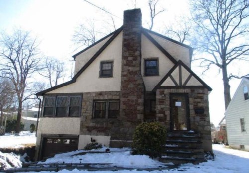 17 Cheshire Ln