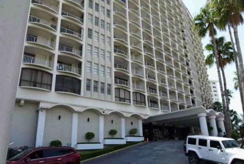 5401 Collins Ave Unit 102