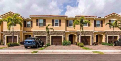 4317 BREWSTER LN