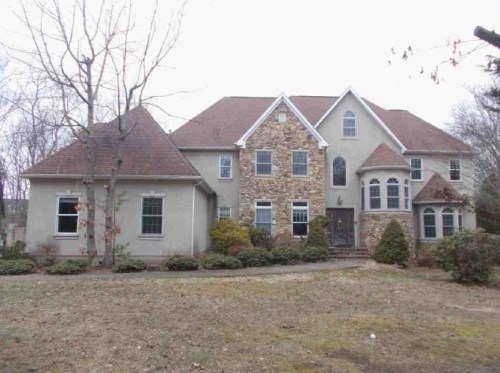 2104 Shadowbrook Dr
