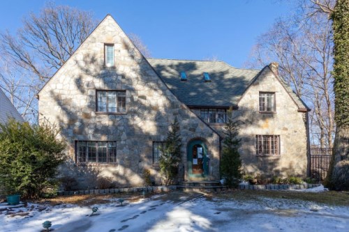 234 Douglas Pl
