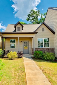 121 The Heights Dr