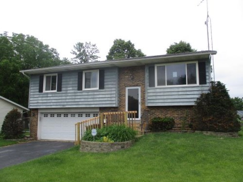 790 Laurel Dr