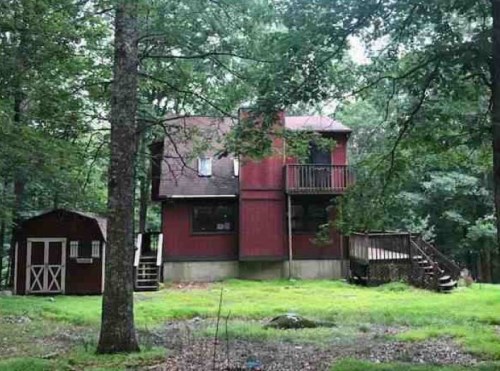856 Clubhouse Dr