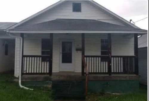 613 Spring St