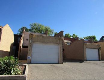 1032 E Navajo St