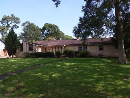 7555 Forest Park Dr