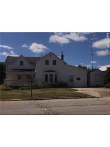 201 Oak St N