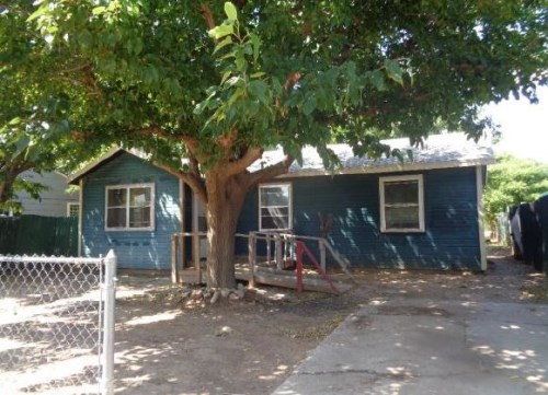 2712 Emory St